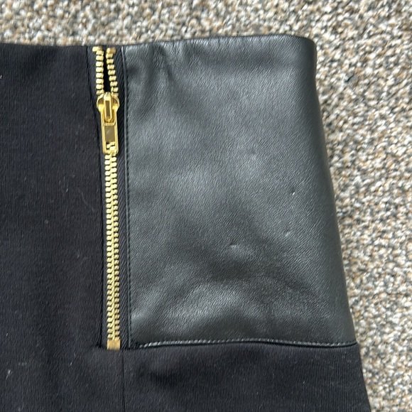 SAKS Knit mini skirt faux leather zippers - Picture 3 of 8